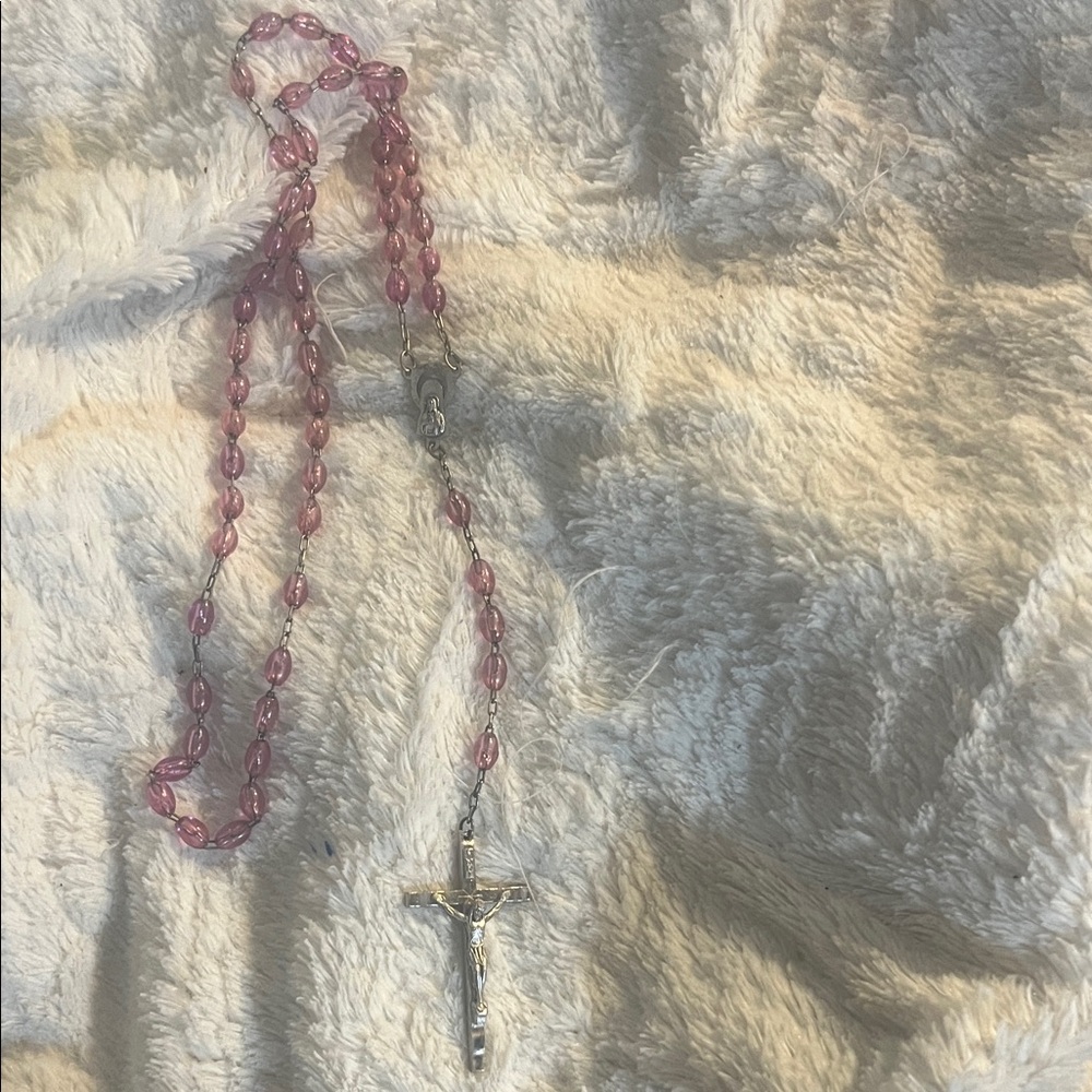 Chic Pink Beaded Necklace with Silver Cross
